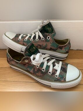 EUC Converse All Star Moose Camouflage Print Low-Cut Sneakers Women’s 7/Men’s 5